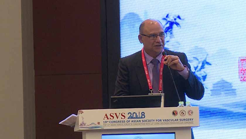 Kishore Sieunarine：Outcomes of AAA EVAR with the low profile Ovation Stent-Graft System